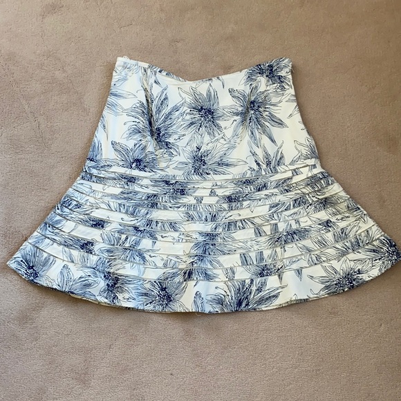 Viola blue and white skirt - Picture 2 of 5